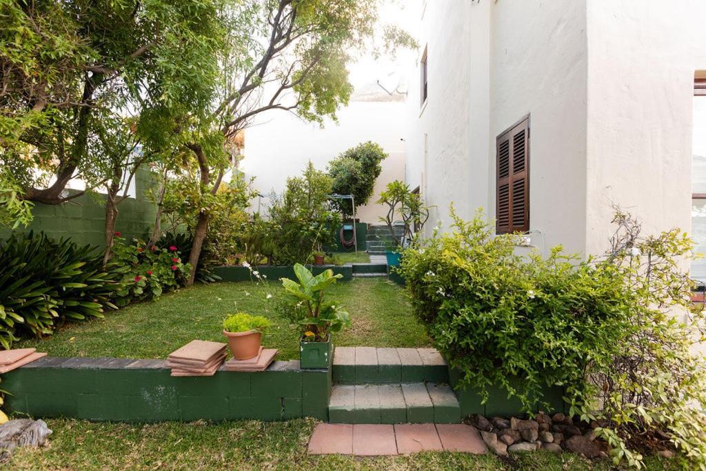 Seia Dream Offers Stunning Ocean Views, Sunny Living Spaces, Plunge Pool And Terraces Perfect For Relaxing, Walk To Simons Town, Seaforth Beach, Boulders Penguins, High Speed Internet, Smart Tv And Back Up Solar, Ideal For Families Or Remote Wo * Cidade Do Cabo
