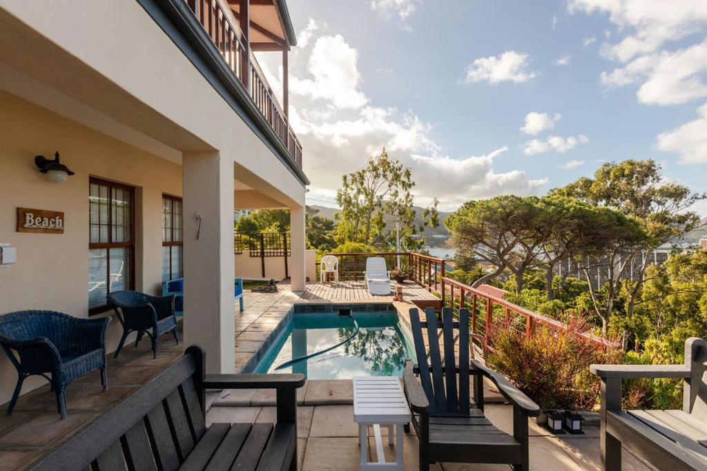 Seia Dream Offers Stunning Ocean Views, Sunny Living Spaces, Plunge Pool And Terraces Perfect For Relaxing, Walk To Simons Town, Seaforth Beach, Boulders Penguins, High Speed Internet, Smart Tv And Back Up Solar, Ideal For Families Or Remote Wo *
